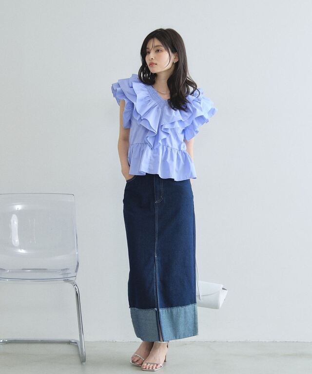 林田岬優さん着用】Vネックフリルブラウス