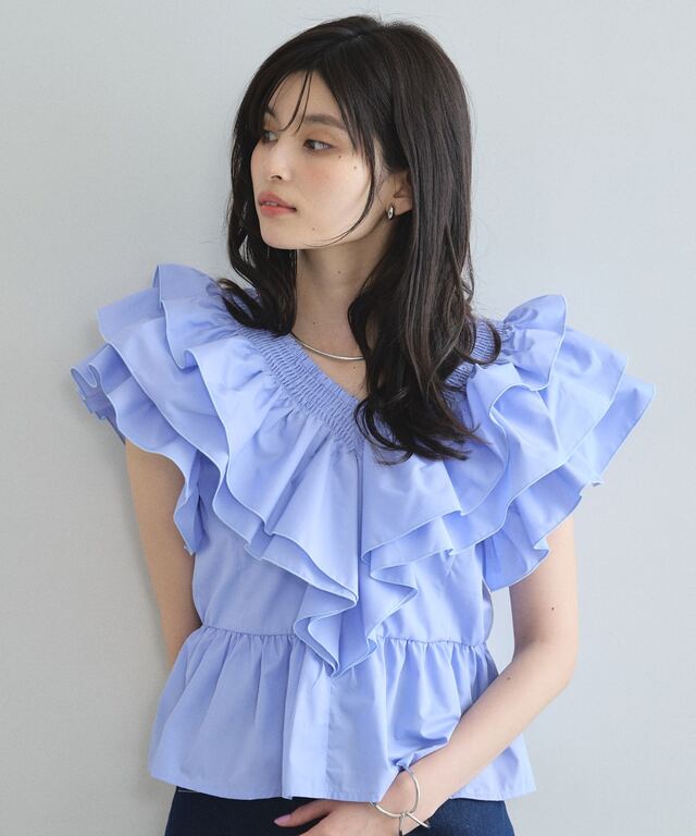 林田岬優さん着用】Vネックフリルブラウス