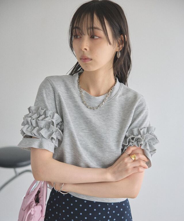 ダブルフリルスリーブトップス