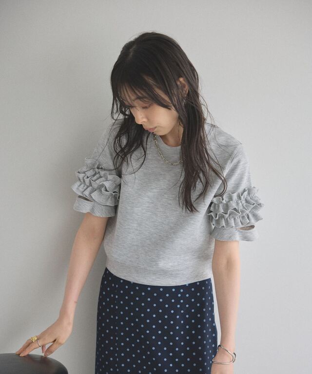 ダブルフリルスリーブトップス