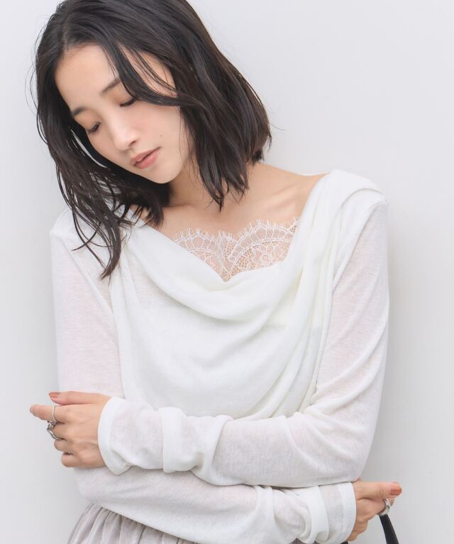 サイドボタン付きシアーシャツ
