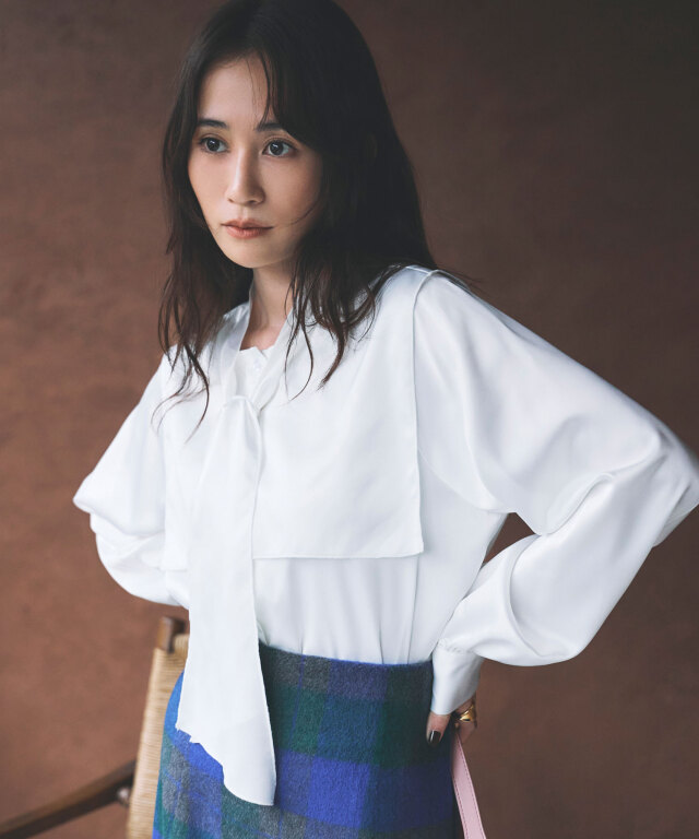 【前田敦子さんカタログ着用】サテンボウタイブラウス