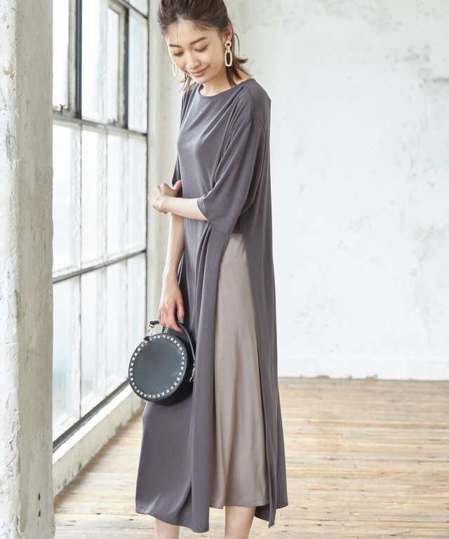 ペチコート付きサイドスリットワンピース