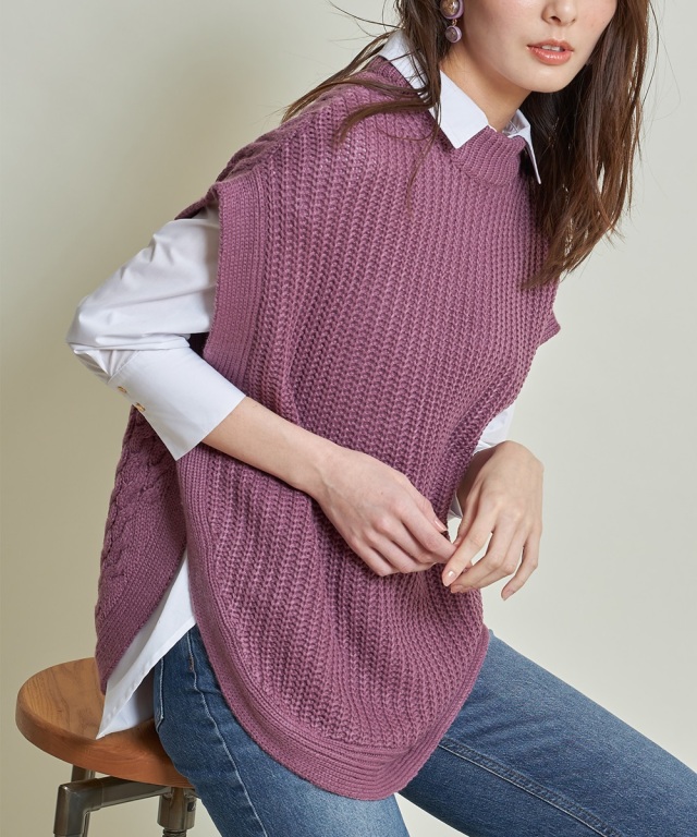 前後2wayカシミアタッチハイネックラウンドニットベスト 一部店舗のみ入荷