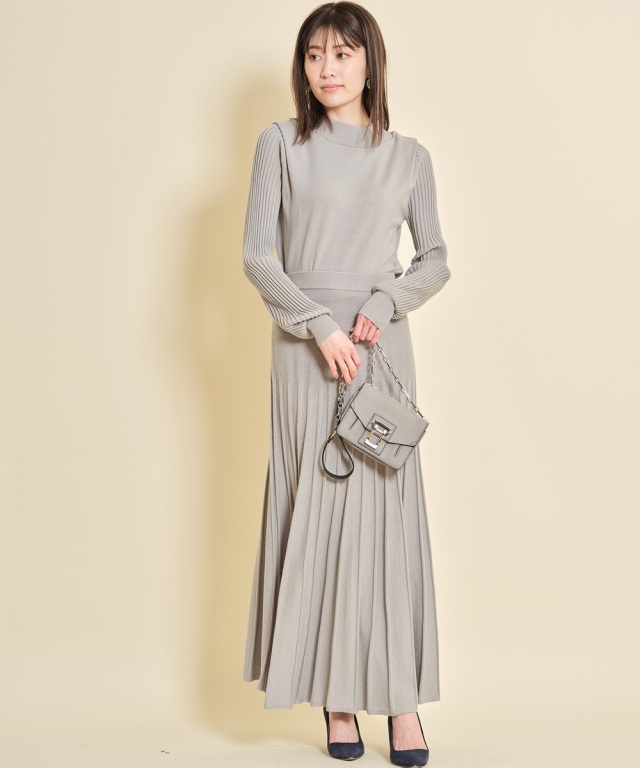 ハイネックプリーツニットセットアップ《一部店舗のみ入荷》