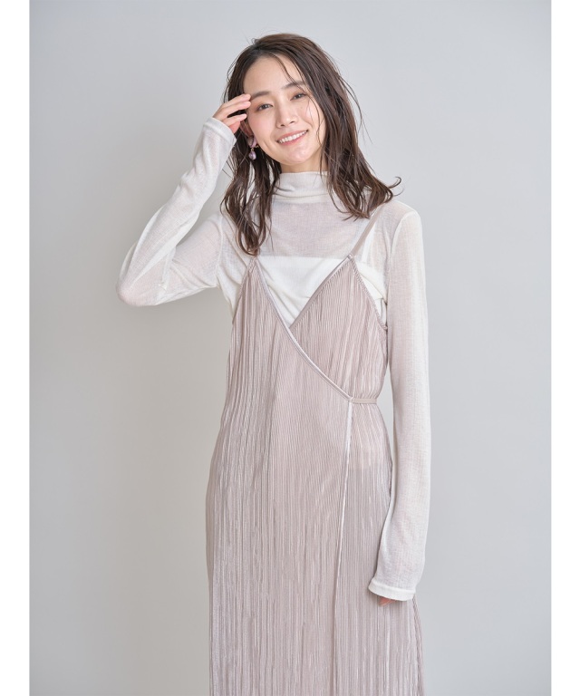 シャイニープリーツカットサテンラップワンピース