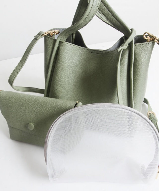 ソフトレザー製KERALA 25ショルダーバッグ Chloé ソフトレザー製Kerala 25ハンドバッグ の青色 | Chloé JP
