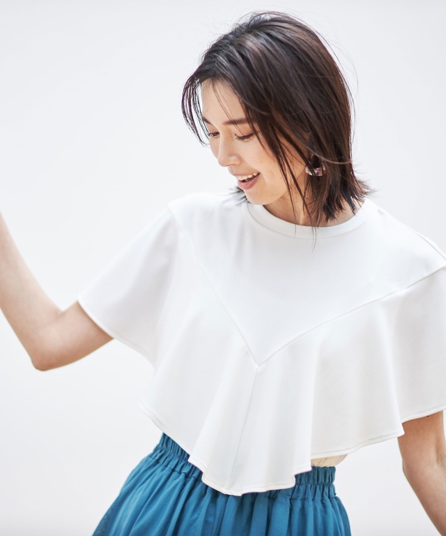 高評価！ デコルテフリルトップス《一部の店舗のみ入荷》 シャツ/ブラウス(半袖/袖なし)