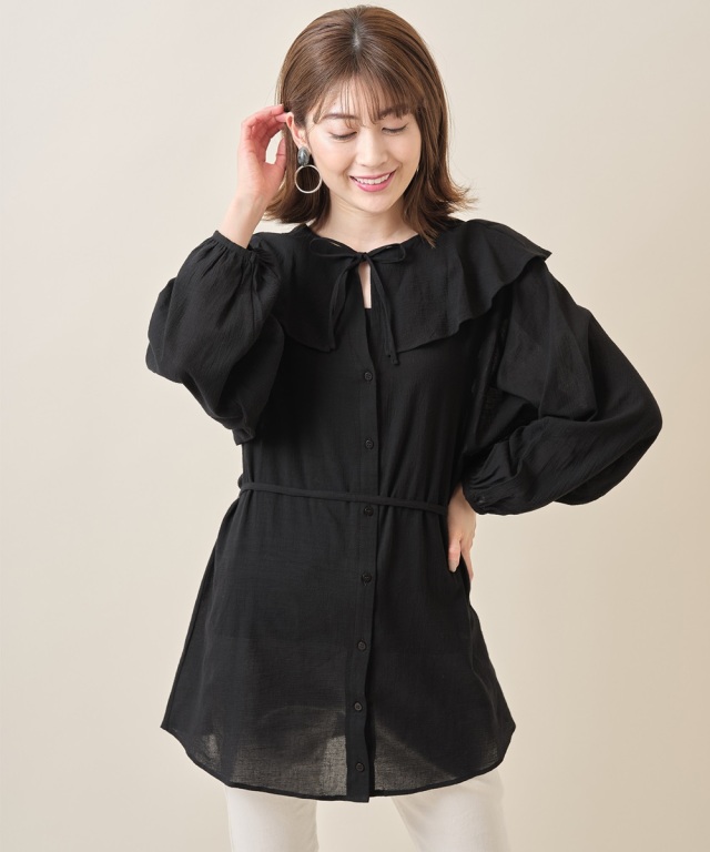 ドロストフリルカラーコットンブラウス《一部の店舗のみ入荷》