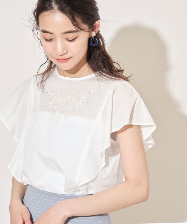 ラッフルスリーブ刺繍ブラウス