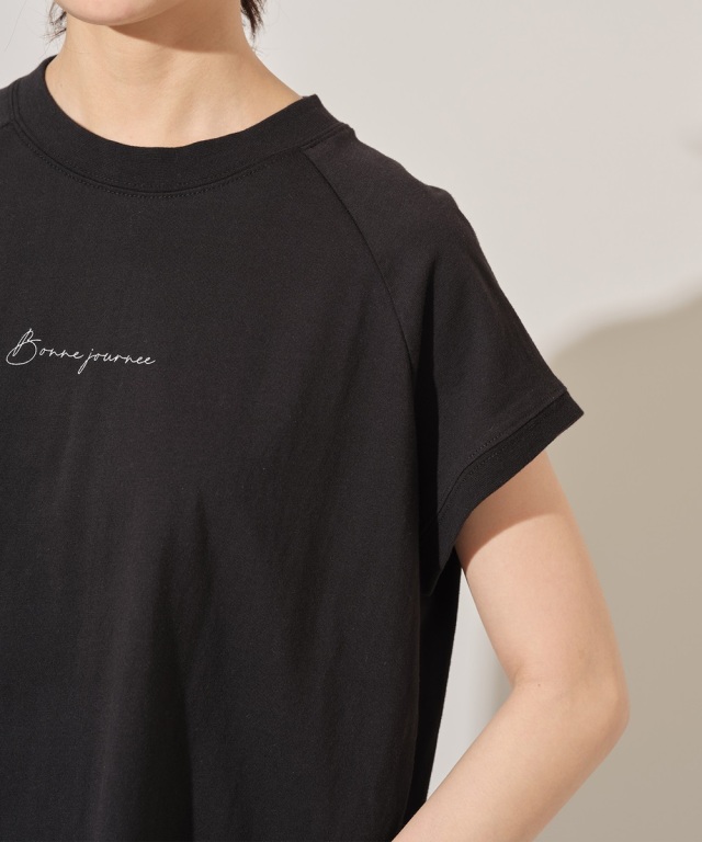 モックネックロゴTシャツ※一部店舗のみ入荷