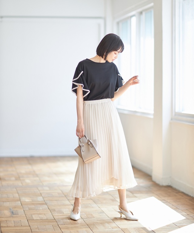 アコーディオンプリーツスカート《MONOTONE COLLECTION》　