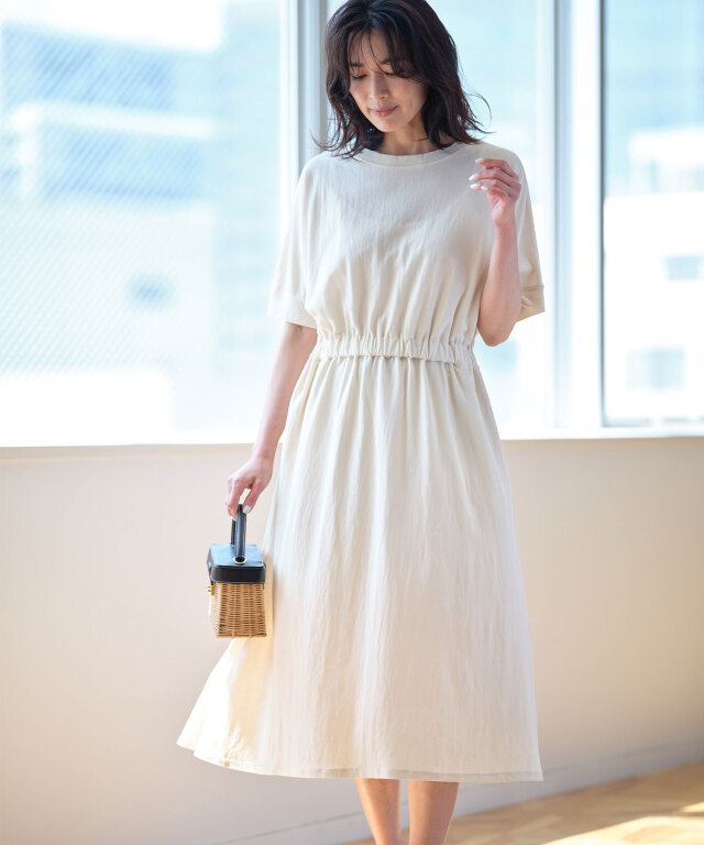 ドルマンスリーブカットワンピース※一部店舗のみ入荷