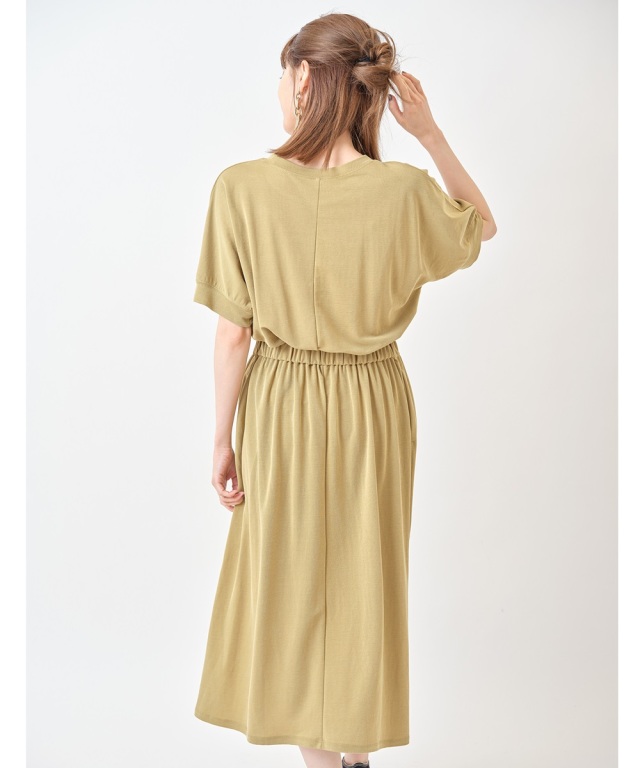 ドルマンスリーブカットワンピース※一部店舗のみ入荷