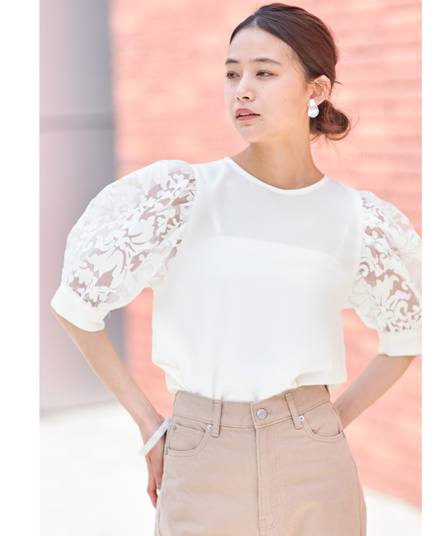 オーガンジー刺繍ブラウス※一部店舗のみ入荷