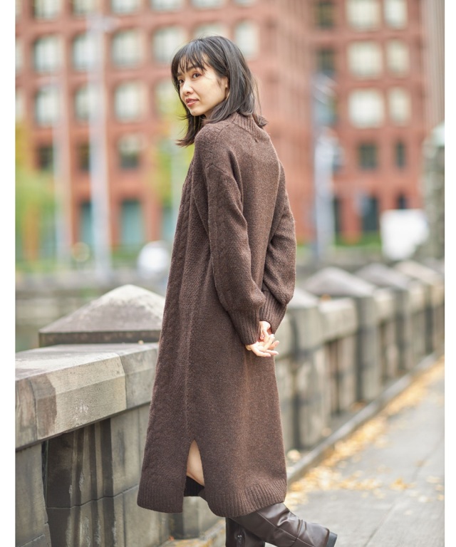 ケーブル柄ニットワンピース※一部店舗のみ入荷