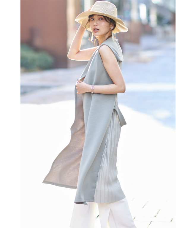 ジレ　新品　イタリア製 バックプリーツジレ※一部店舗のみ入荷