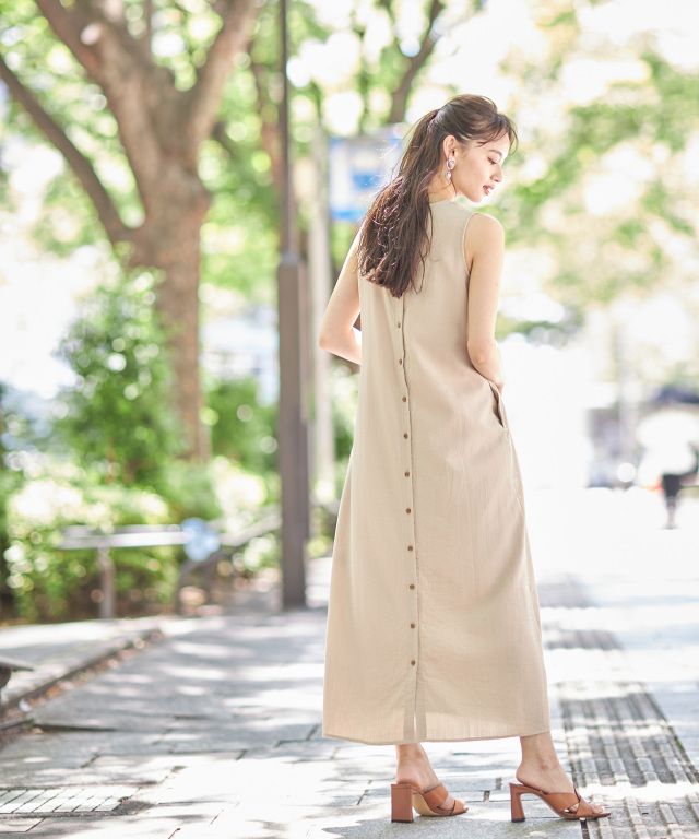 リネンタッチVネックデザインノースリワンピース※WEB Store限定販売