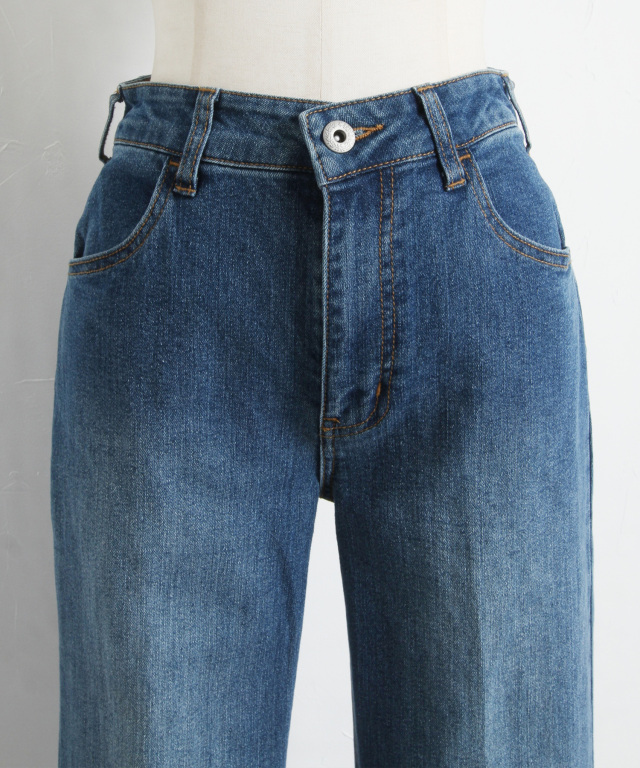 セミフレアデニムパンツ※一部店舗のみ入荷