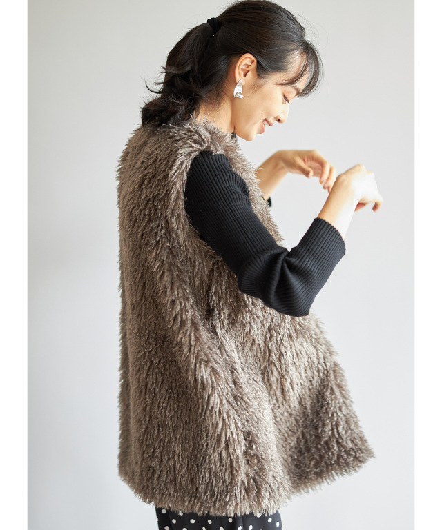 プードルボアミドル丈ベスト※一部店舗のみ入荷