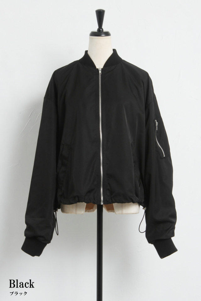 美品　2023AW スローブイエナ ショートワイドボマーブルゾン　MA1 黒 SLOBE IENA（スローブイエナ）の「ショートワイドボマーブルゾン（MA-1