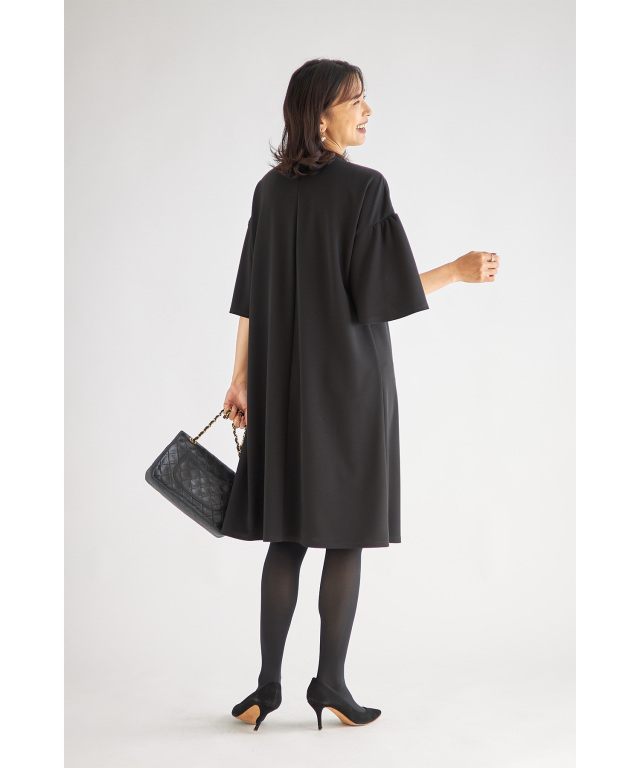 パールネックワンピース※一部店舗のみ入荷