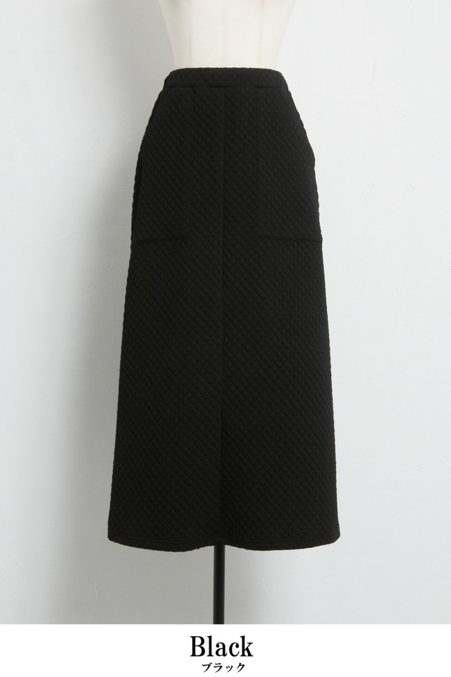 ダイヤ柄キルティングスカート※一部店舗のみ入荷