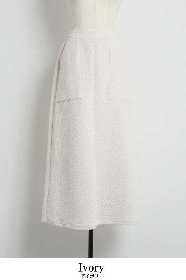 ダイヤ柄キルティングスカート※一部店舗のみ入荷