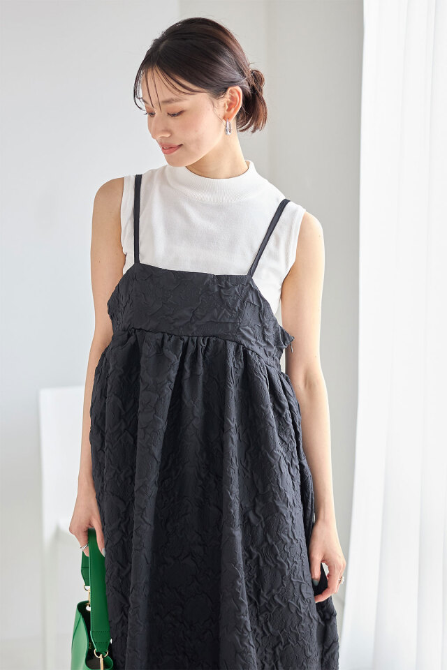 エンボスキャミドレス※一部店舗のみ入荷