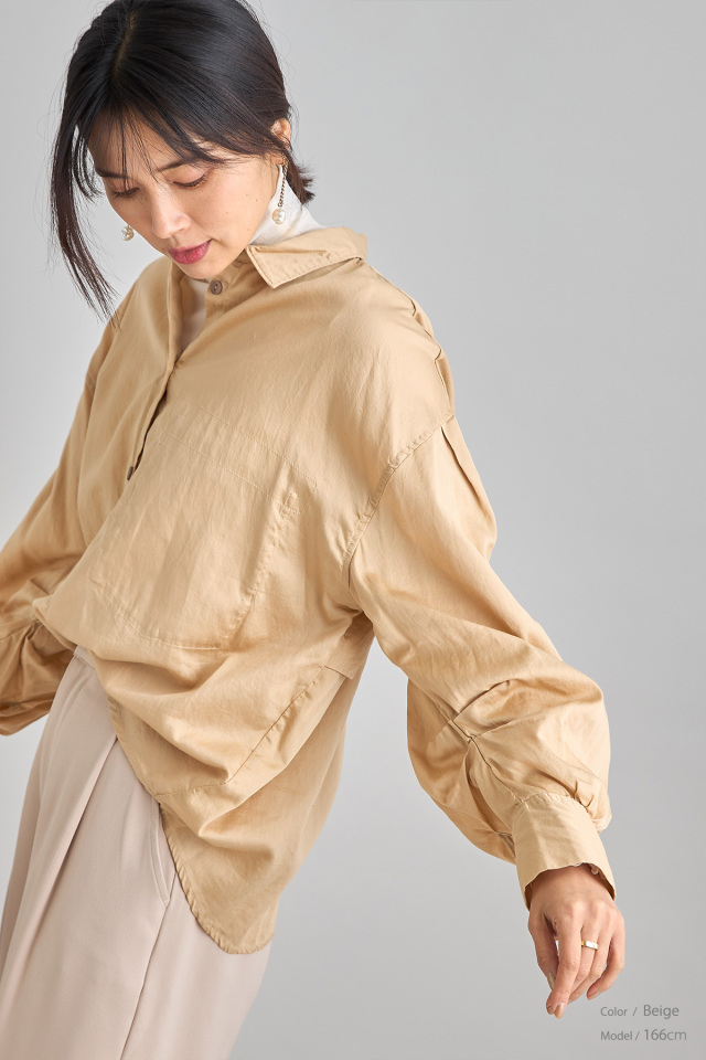 ボリュームパフスリーブシャツ