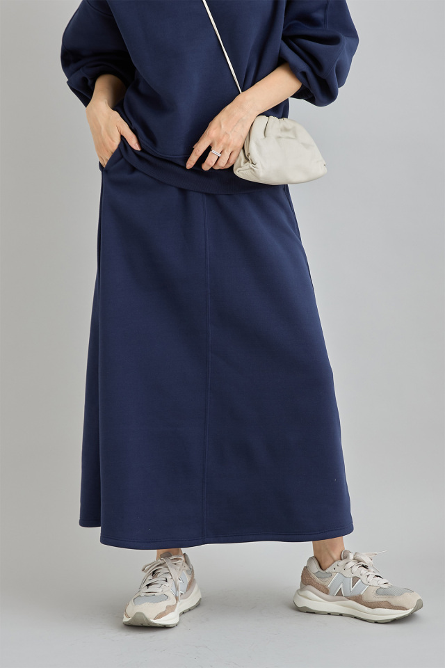 ふわ軽裏起毛スウェットサイドリブスカート※一部店舗のみ入荷