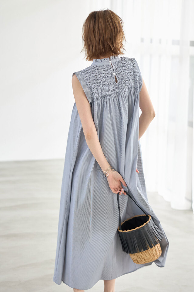 ★★お取り置き品★★コムデギャルソン　グレー ストライプ ノースリーブワンピース お取り置き品コムデギャルソン グレー ストライプ ノースリーブワンピース