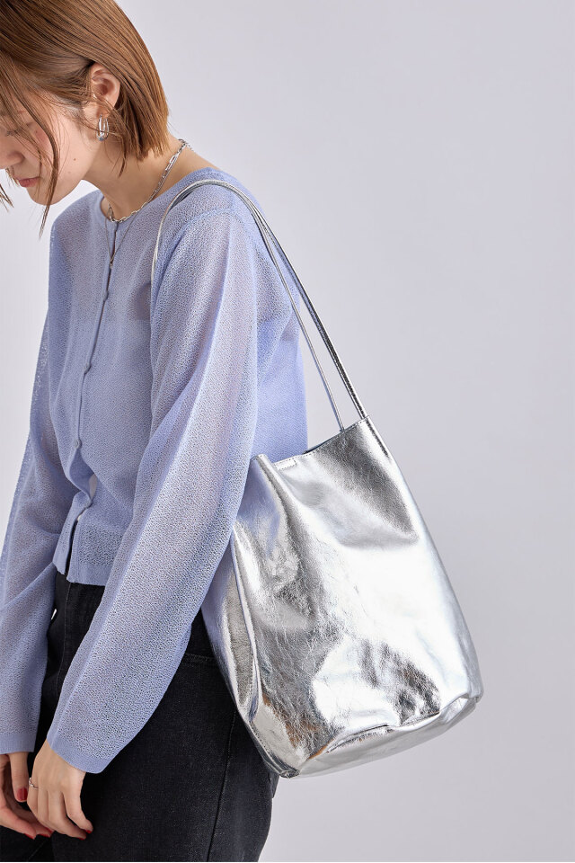 WEB限定】クラッシュメタリックバケツトート