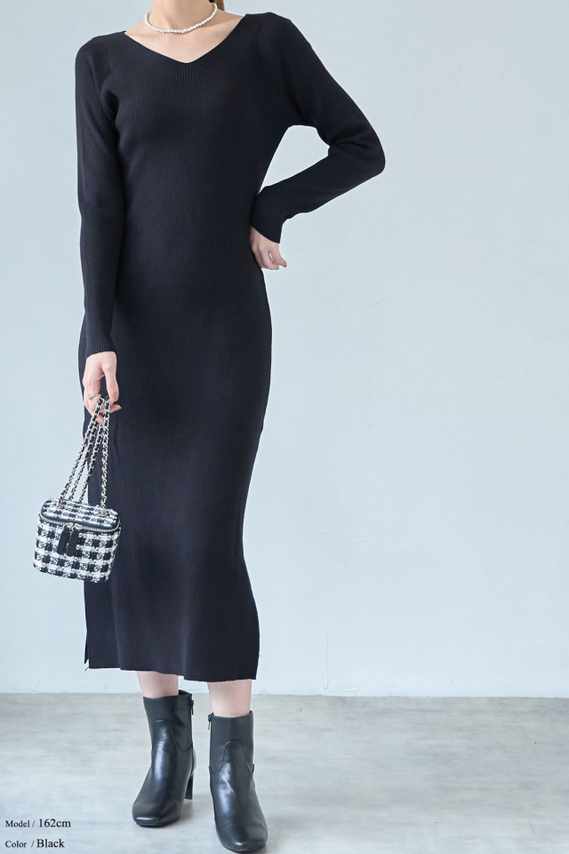 Vネックロングニットワンピース※一部店舗のみ入荷