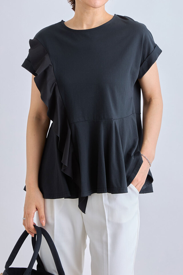 ASTRÆT フリル付き黒半袖Tシャツ GOLDJAPAN 大きいサイズレディース トップス Tシャツ 袖フリル
