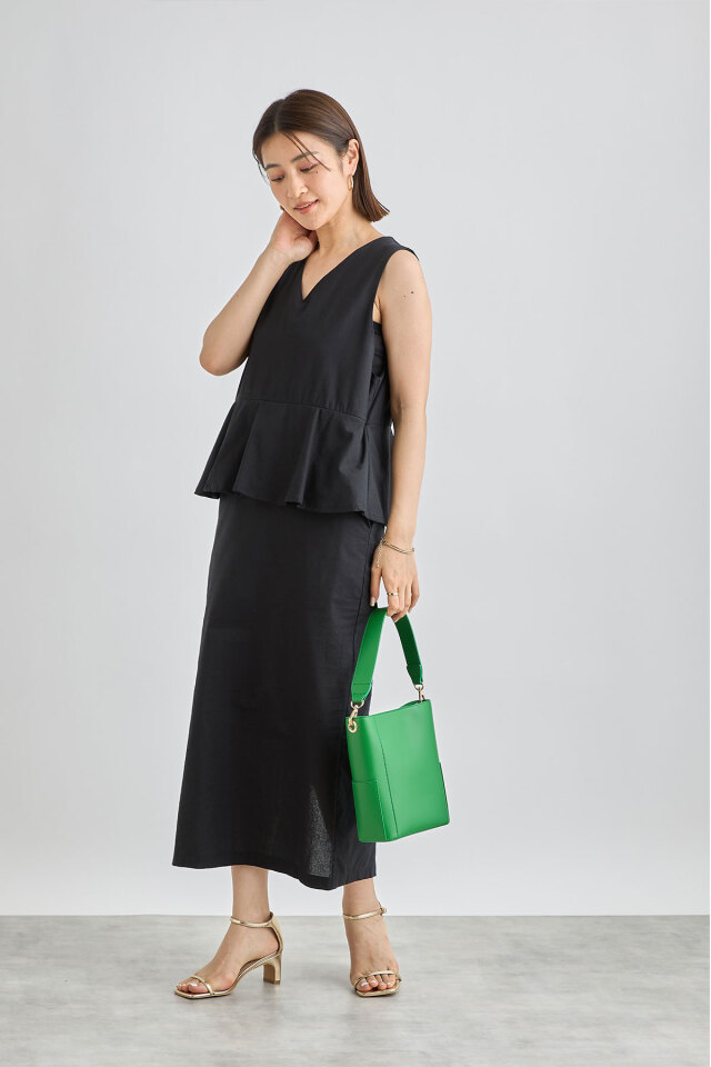 WEB限定】ノースリ深Vネックペプラムワンピース