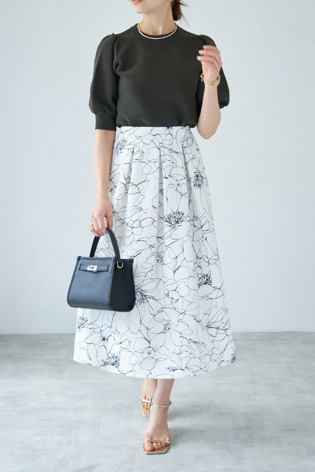 コーデを華やかに♪【CELINE】フラワー ミニスカート WEB限定】ラインフラワースカート
