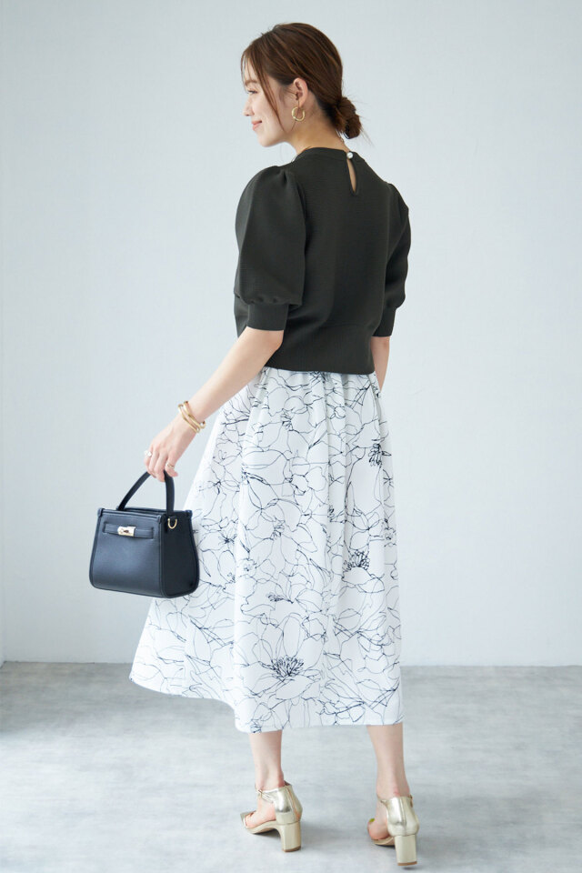 桜❀　0507 桜隠し」を表現するダイヤル 春桜が咲く中、雪がその姿を覆う様子を