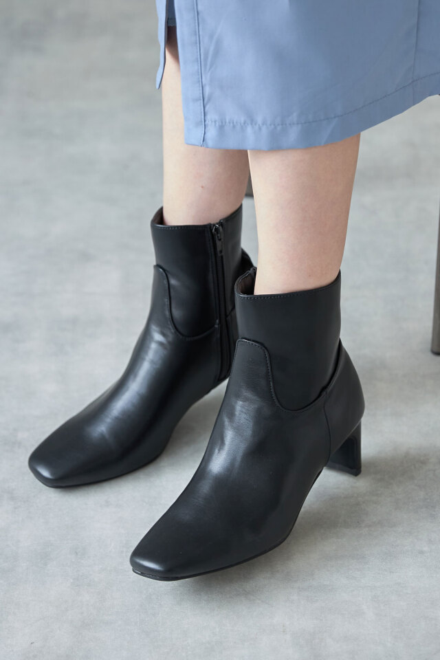 ショートブーツ※一部店舗のみ入荷