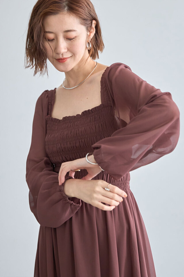 メゾン シフォン シャーリング パターン ワンピース (2色) セール】ウエストシャーリング花柄シフォンワンピース