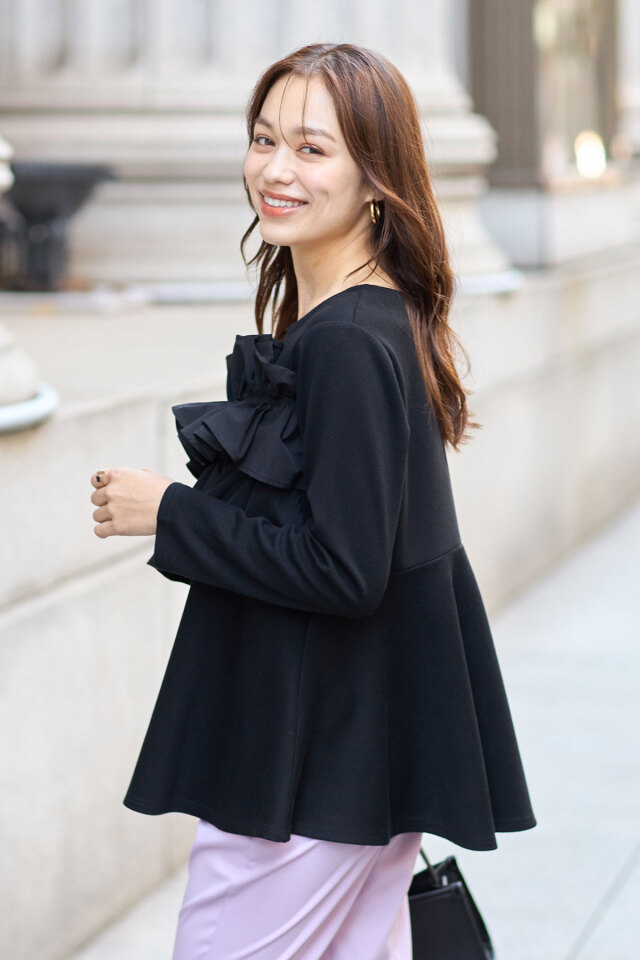 フロントギャザーフリルデザイントップス※一部店舗のみ入荷