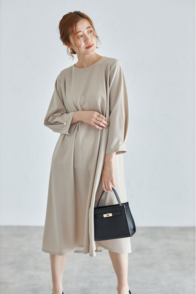 バックプリーツカットジョーゼットワンピース※一部店舗のみ入荷