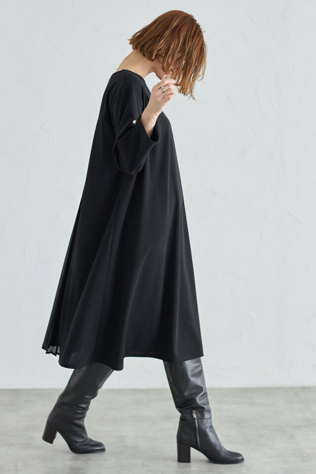 通気性 ストレッチ【バーバリーゴルフ】膝丈ワンピース 1サイズS プリーツ 黒 バックプリーツカットジョーゼットワンピース※一部店舗のみ入荷