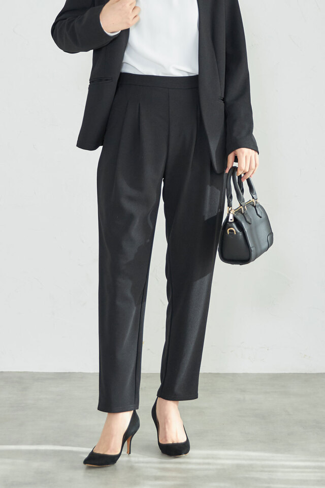 【カットジョーゼットノーカラージャケットとセットアップ着用可能】カットジョーゼットタックテーパードパンツ※一部店舗のみ入荷