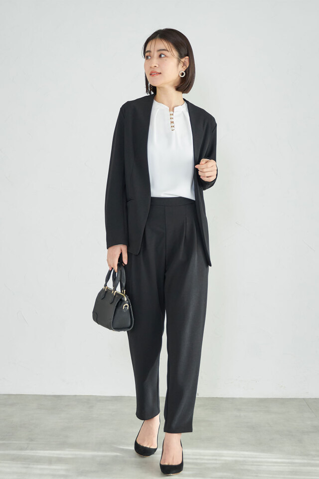 美品　ナノユニバース　カットジョーゼット　ノーカラーパンツスーツ　40 美品 ナノユニバース カットジョーゼット ノーカラーパンツ