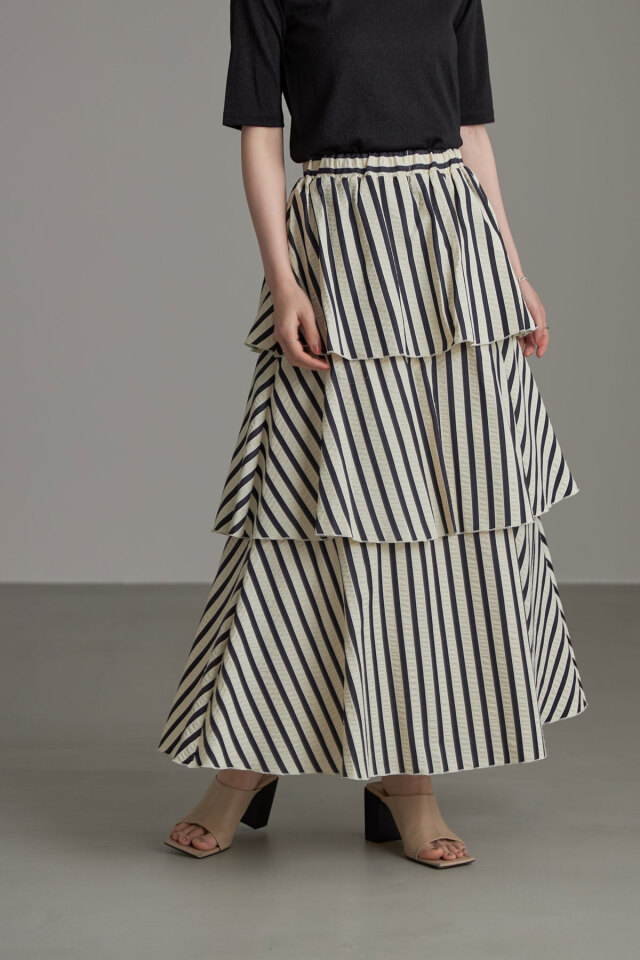 サッカーストライプティアードスカート※一部店舗のみ入荷