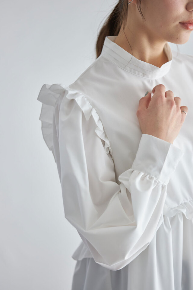スタンドカラーギャザーフリルペプラムブラウス※一部店舗のみ入荷