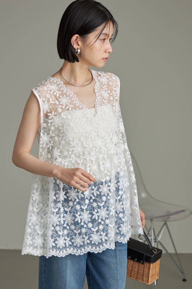 【WEB限定】チュール刺繍ぺプラムベスト