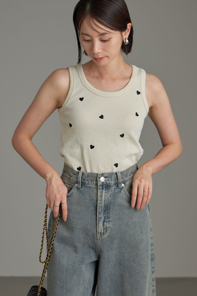 ハート刺繍タンクトップ※一部店舗のみ入荷