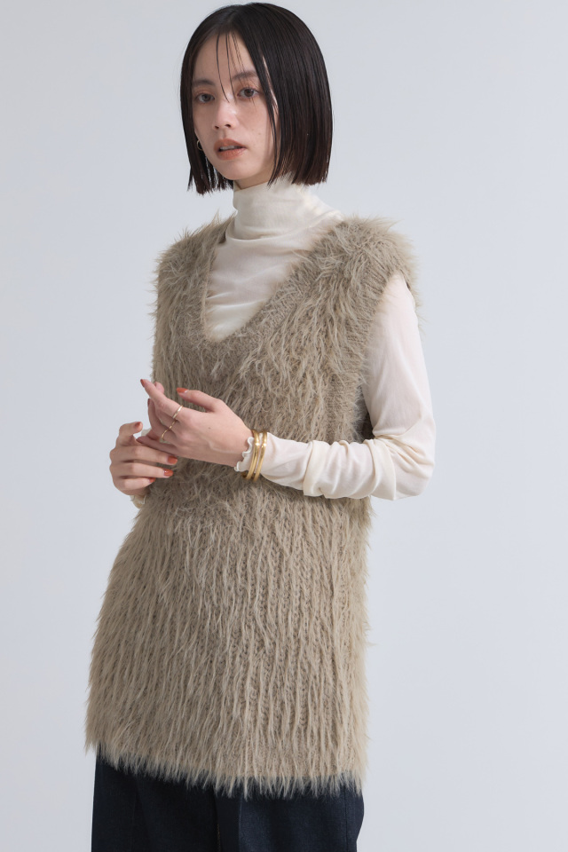 フェザーVネックベスト